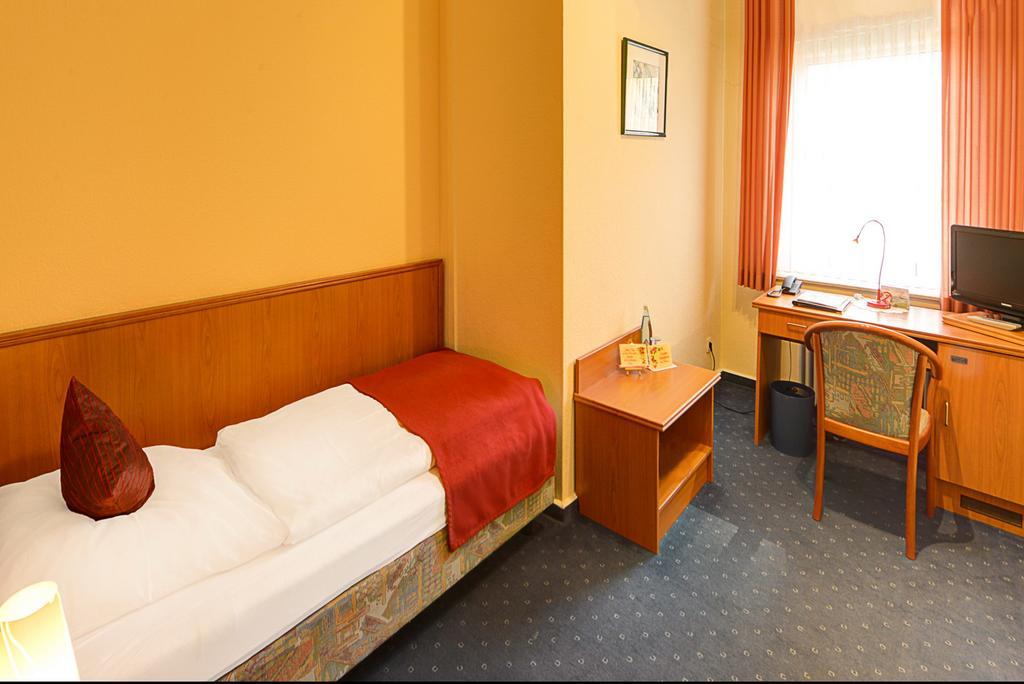 Hotel Restaurant Zum Werdersee Bremen Buitenkant foto